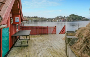 Beautiful Apartment In Sjernarøy With Wifi